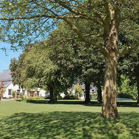 Crown Cottage Hartest Экстерьер фото